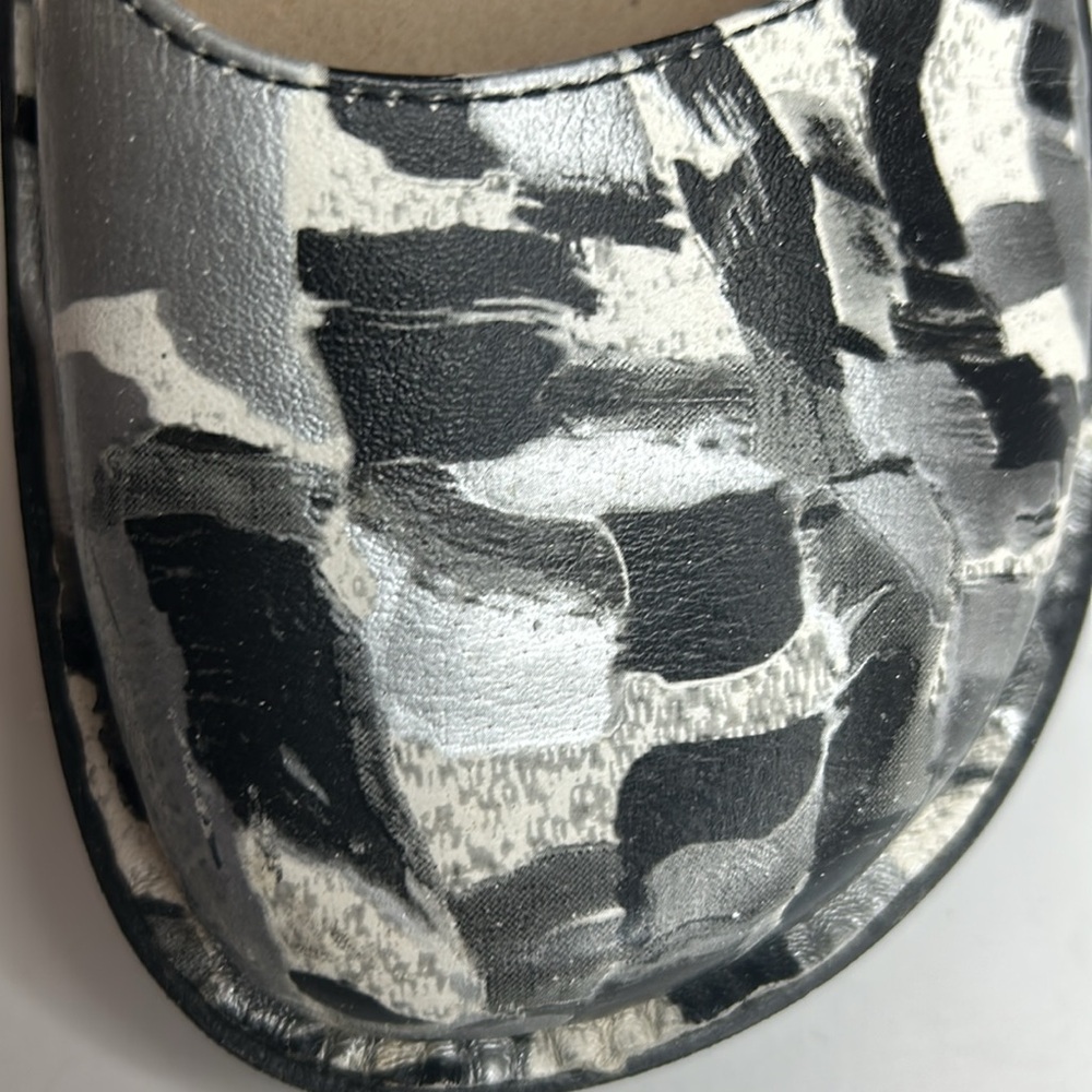 Alegria Feliz Mary Jane Shoes in Painterfly Design - Picture 13 of 14